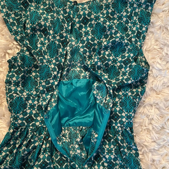 Patterned dress with pockets! - Picture 6 of 6